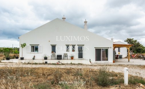 Villa in Praia da Luz, Algarve, Portugal 1