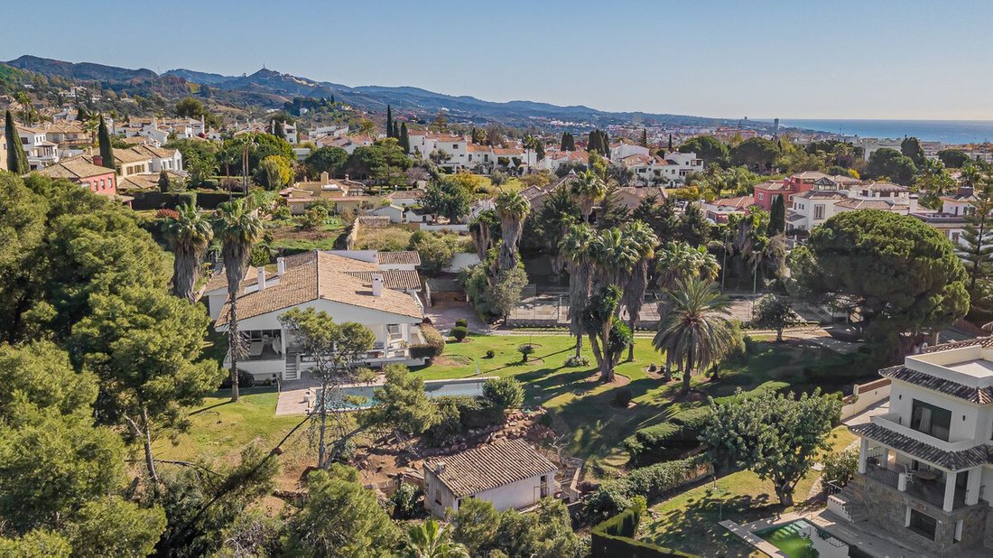 Villa in Marbella, Andalusia, Spain 1 - 15971289