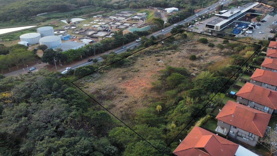 Land in Dolphin Coast, KwaZulu-Natal, South Africa 1 - 15972327