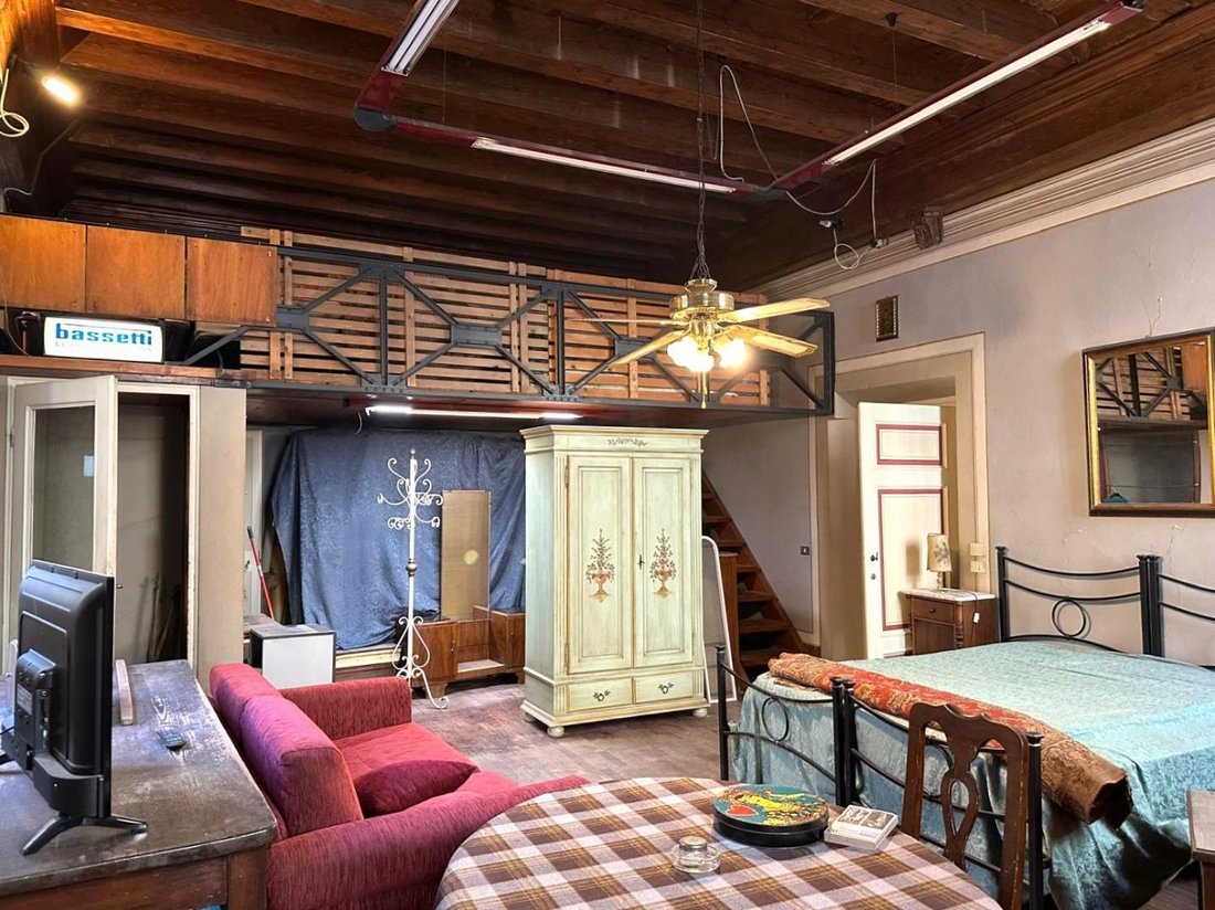Apartment in Historic Center, Lucca, Tuscany 3 - 15972225