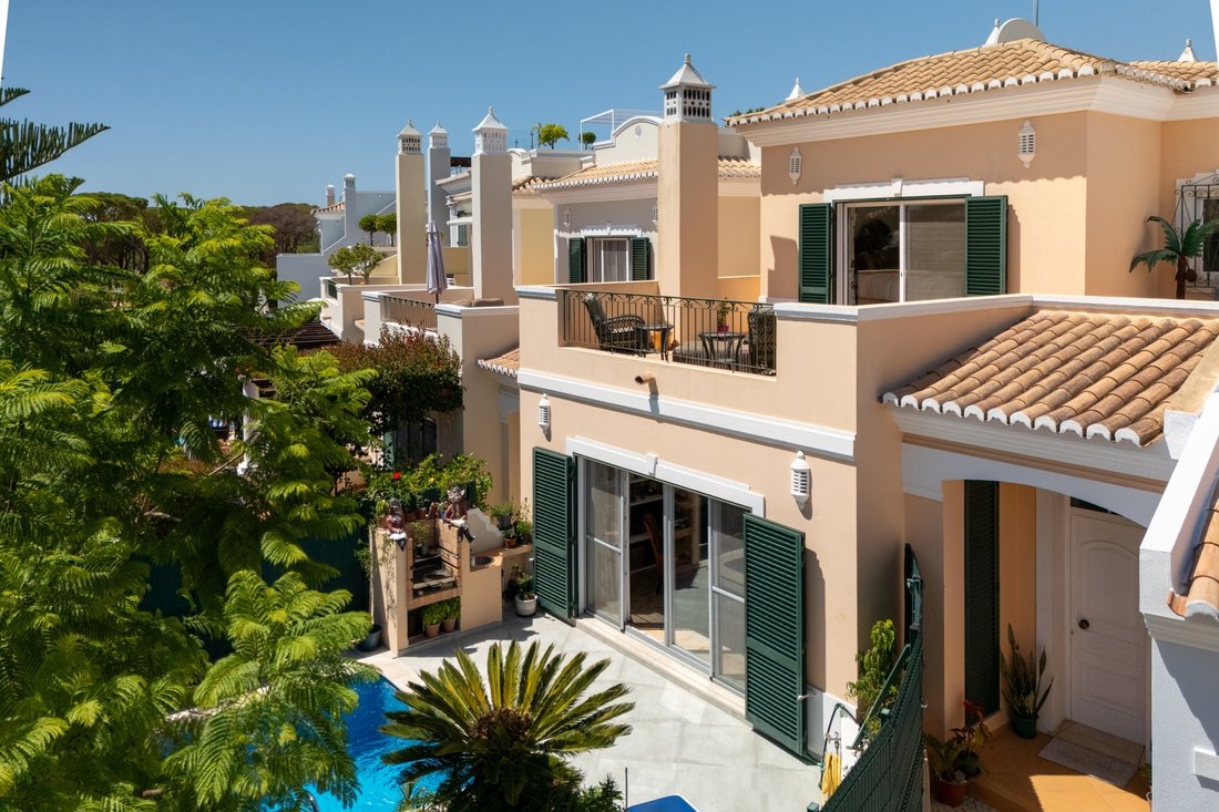 House in Vale do Lobo, Almancil, Portugal 3 - 15973592