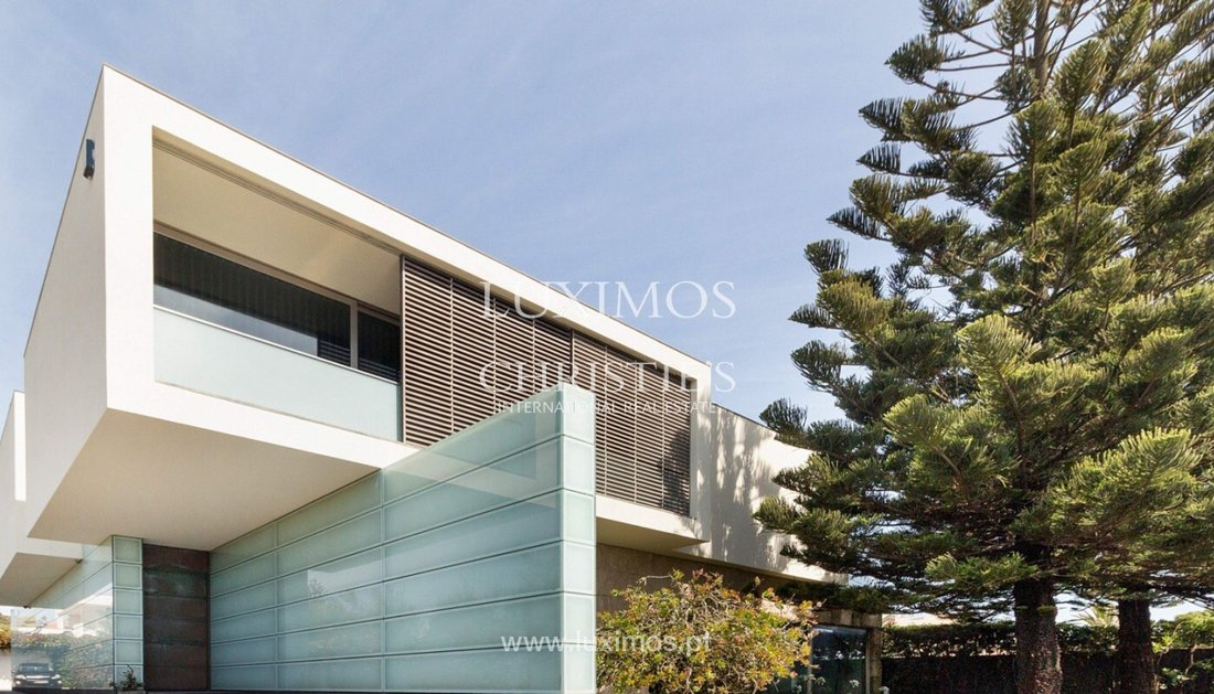 Villa in Gulpilhares e Valadares, Porto District, Portugal 1 - 11550336