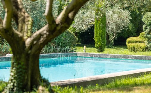 Tenuta a Lourmarin, Provenza-Alpi-Costa Azzurra, Francia 1
