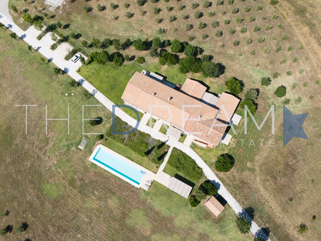 Villa in Volterra, Tuscany, Italy 3 - 15970974