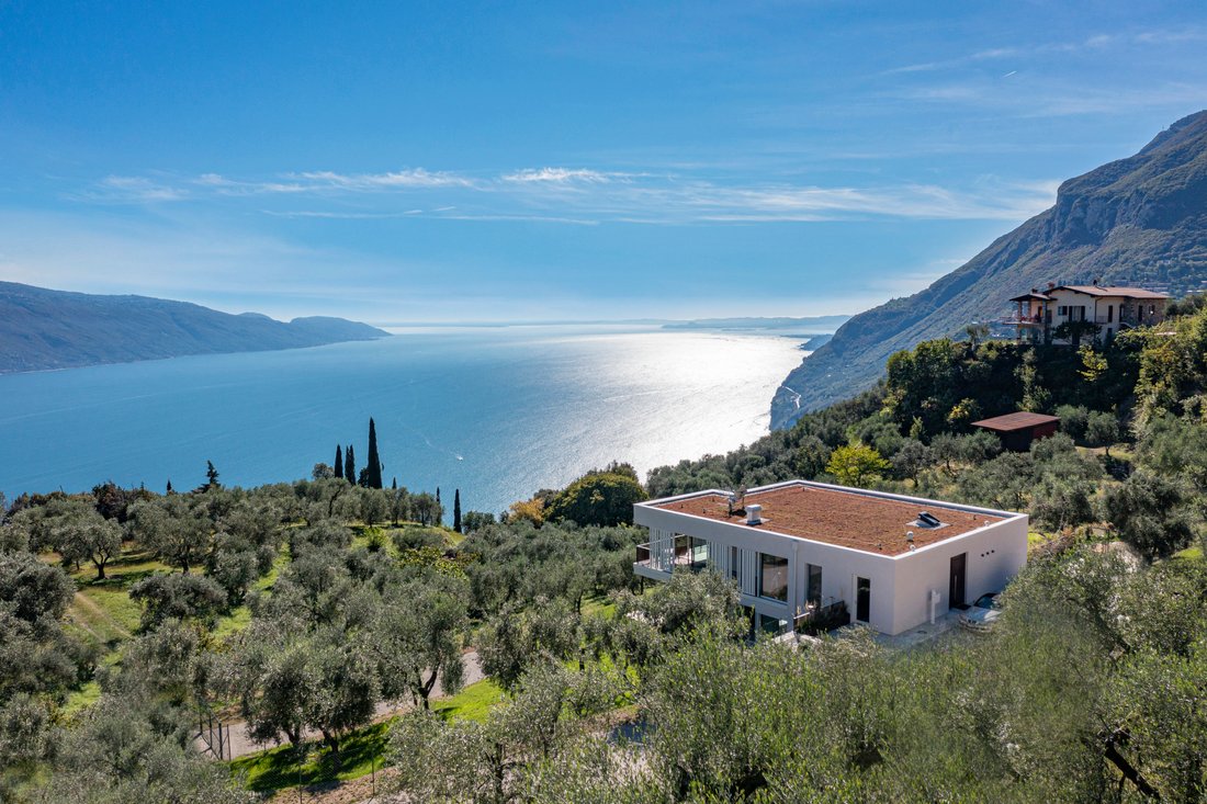 Villa in Tignale, Lombardy, Italy 2 - 15970615