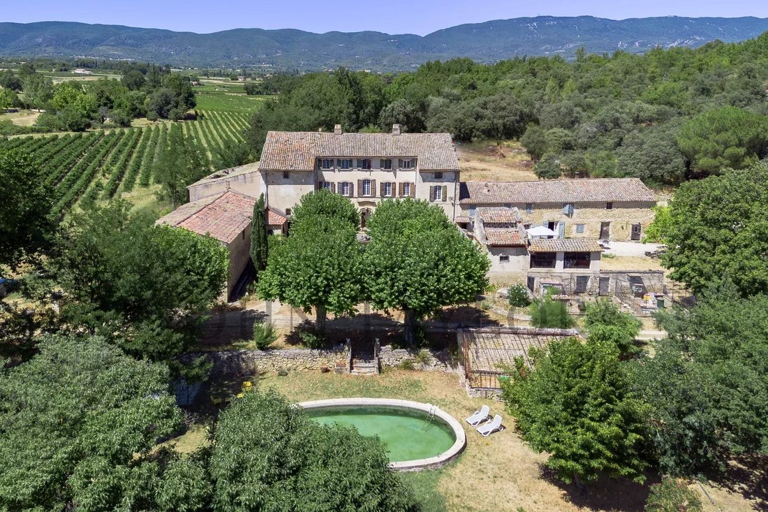 Domaine à Ansouis, Provence-Alpes-Côte d'Azur, France 1 - 15970601