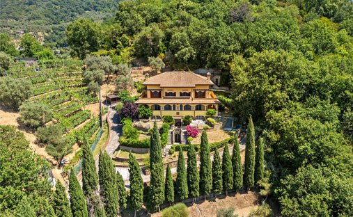 House in Fontia-Fossola-Fossone, Marina di Carrara, Tuscany 1