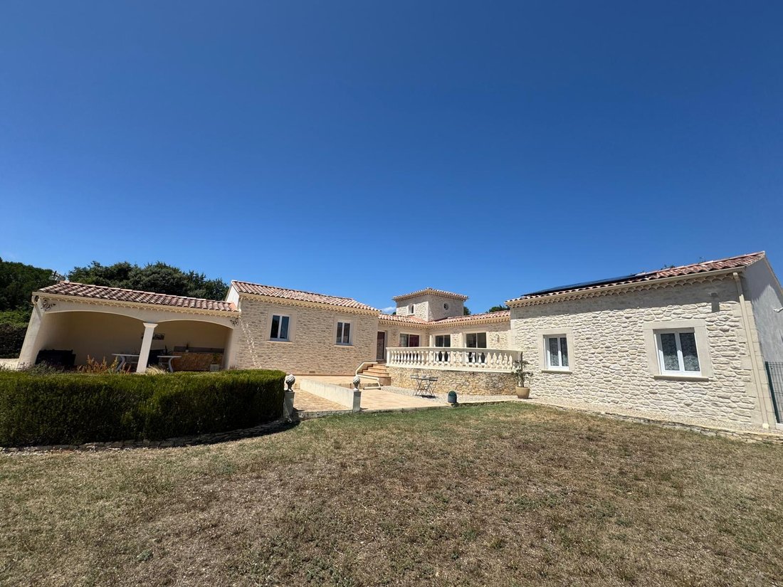 Villa in Sainte-Cécile-les-Vignes, Provence-Alpes-Côte d'Azur, France 2 - 15972040