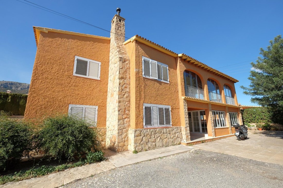 Villa in Calp / Calpe, Valencian Community, Spain 2 - 15971650