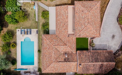 House in La Londe-les-Maures, Provence-Alpes-Côte d'Azur, France 1