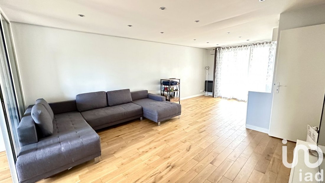 Apartment in Hôtel de Ville, Courbevoie, France 1 - 15971830
