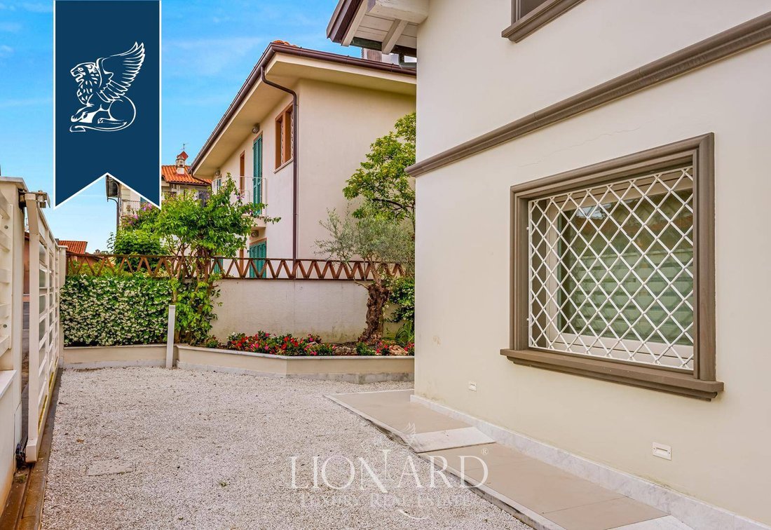 Villa in Center, Forte dei Marmi, Tuscany 3 - 15972856