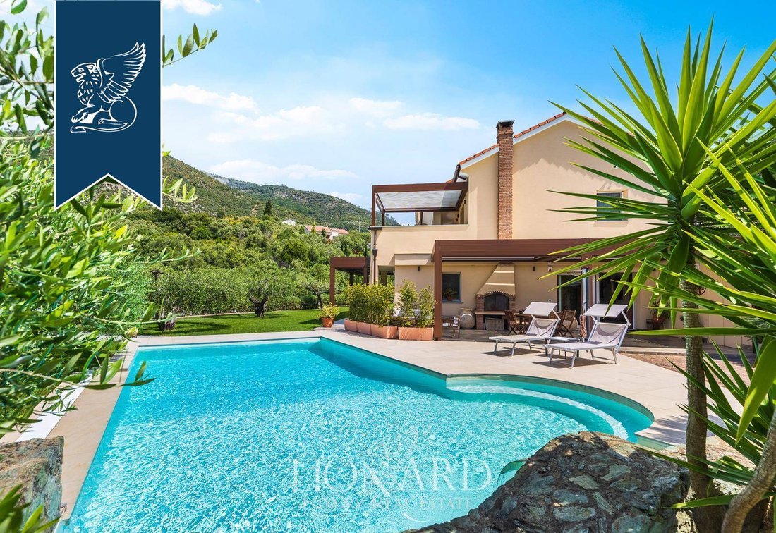 Villa in Toirano, Liguria, Italy 2 - 15972827