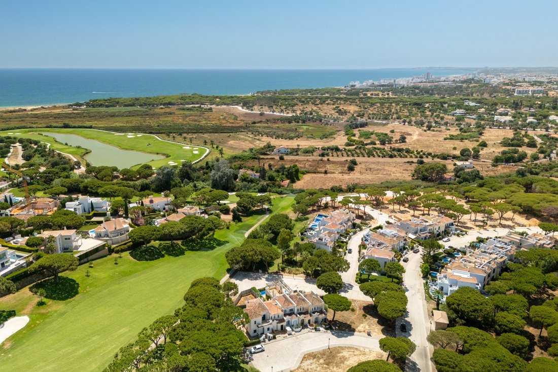House in Vale do Lobo, Almancil, Portugal 2 - 15973592