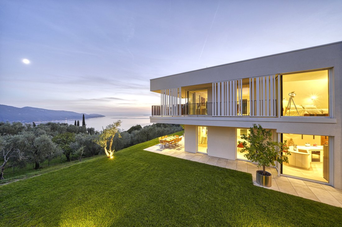 Villa in Tignale, Lombardy, Italy 1 - 15970615