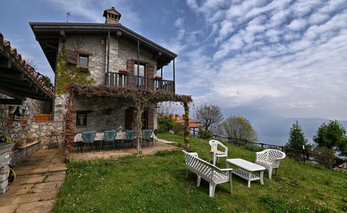 Country House in Gargnano, Lombardy, Italy 1
