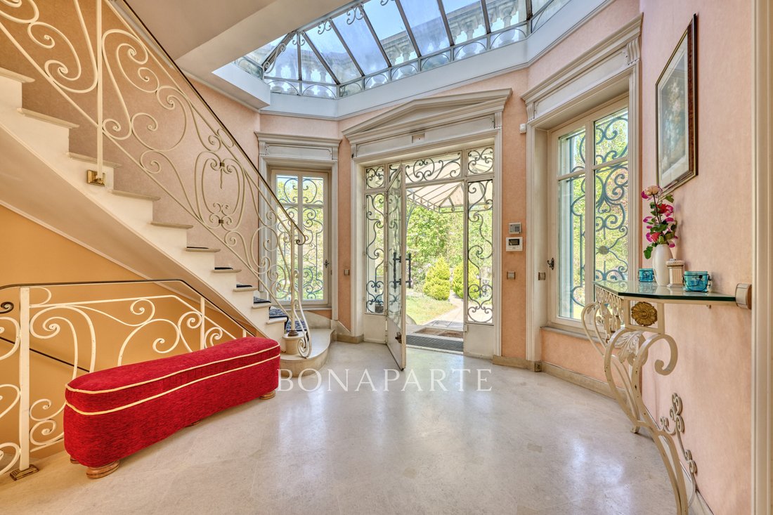 Whispers of Belle Époque: A 19th-Century Haven in Le Vésinet’s Enchanted Woods