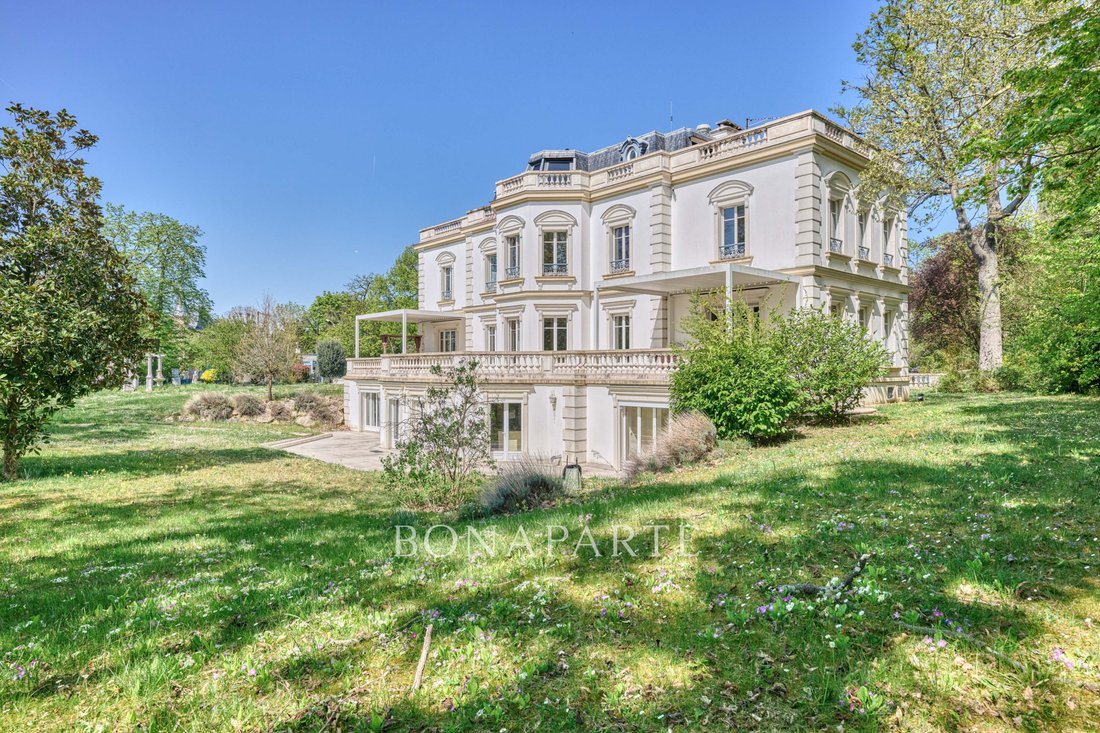 Whispers of Belle Époque: A 19th-Century Haven in Le Vésinet’s Enchanted Woods