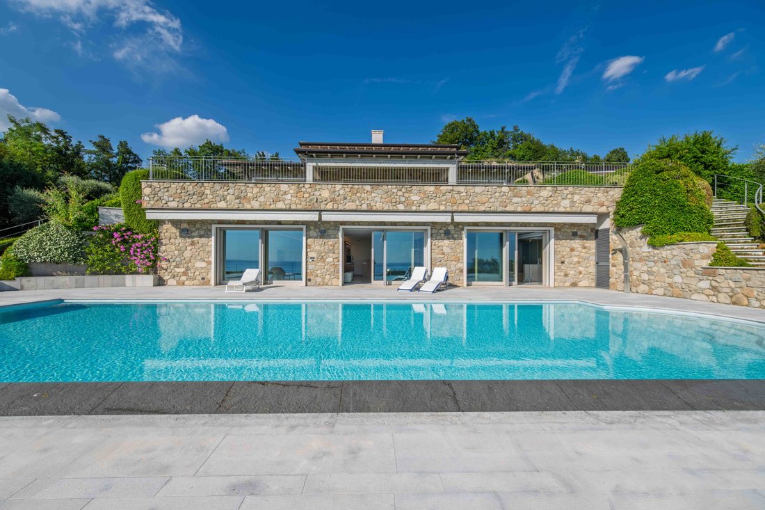 Villa in Bardolino, Veneto, Italy 3 - 15976083