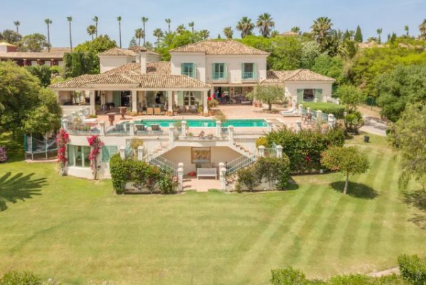Villa in Sotogrande, San Roque, Andalusia 1 - 15975975