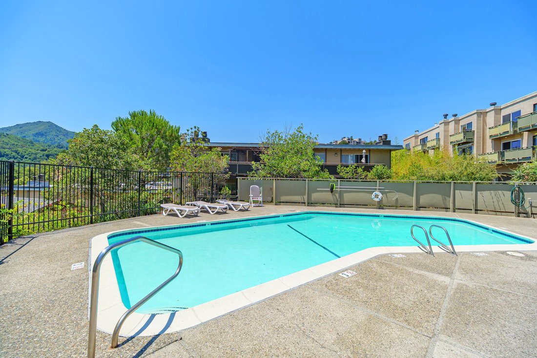 Condo in Larkspur, California, United States 5 - 15976144