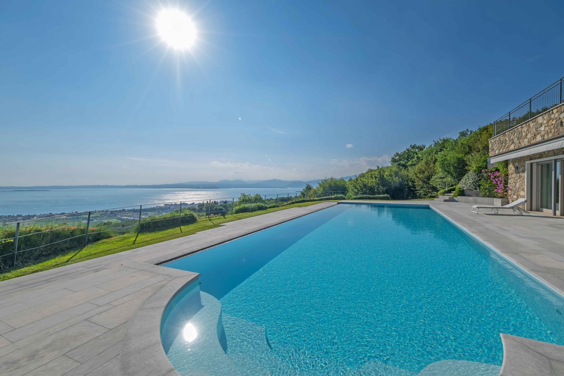 Villa in Bardolino, Veneto, Italy 4 - 15976083