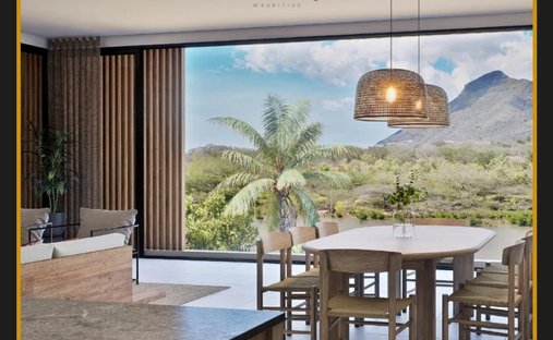 Apartment in La Preneuse, Rivière Noire District, Mauritius 1
