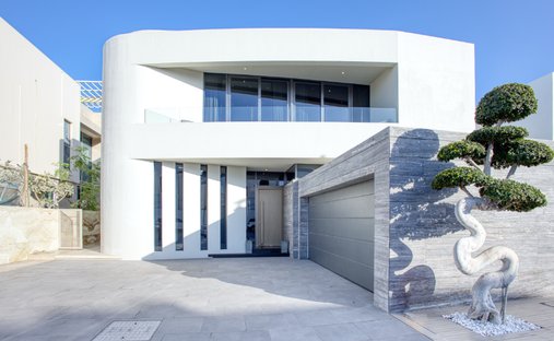 Villa in Dubai, Dubai, United Arab Emirates 1