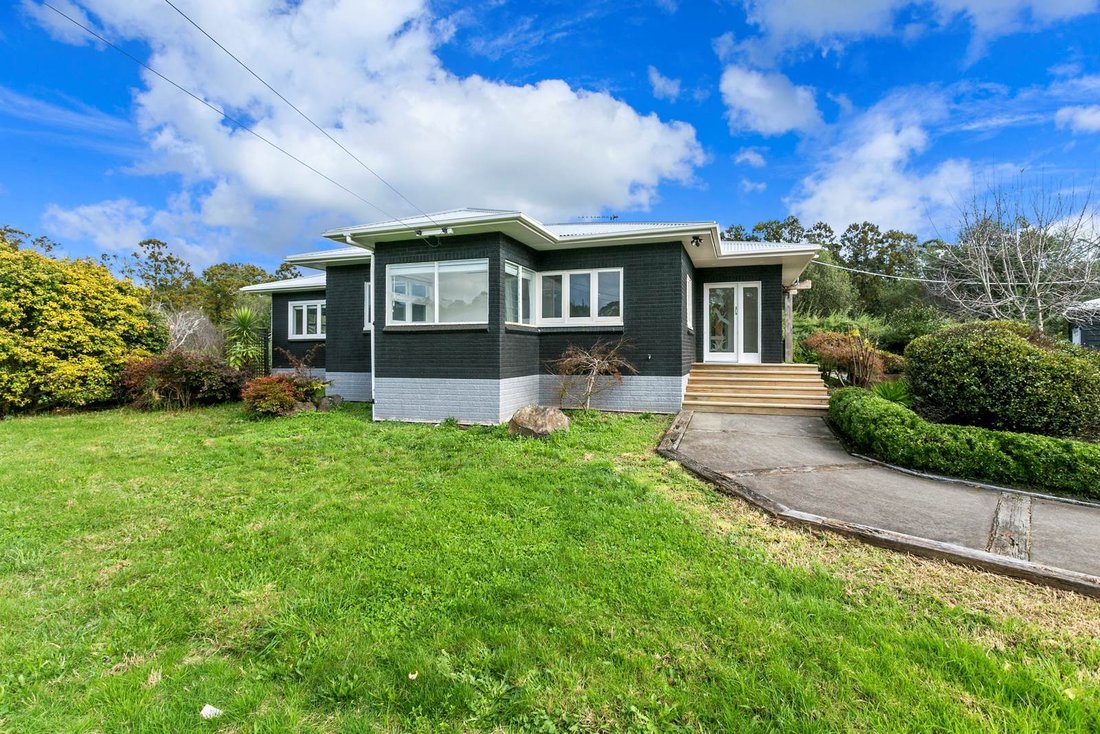 House in Kumeu, Auckland, New Zealand 4 - 15978481