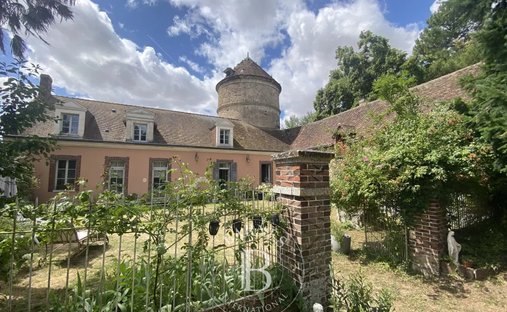 House in Dangeau, Centre-Val de Loire, France 1