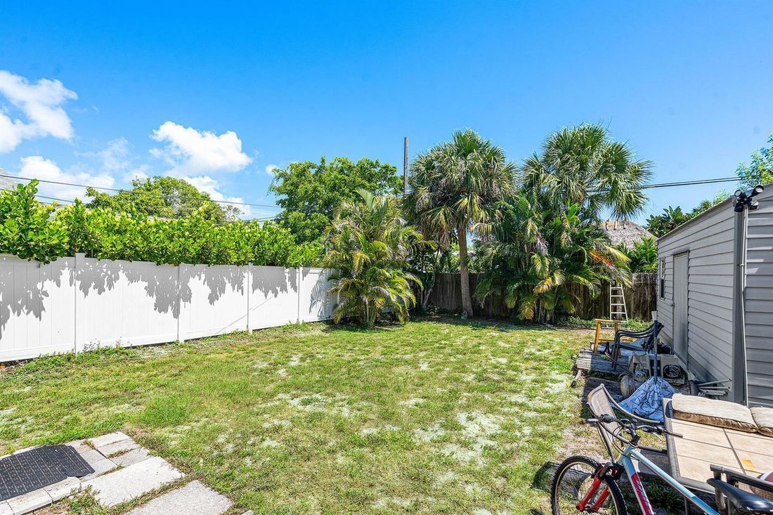 221 Ne 10th Street Delray Beach - 1100xxs