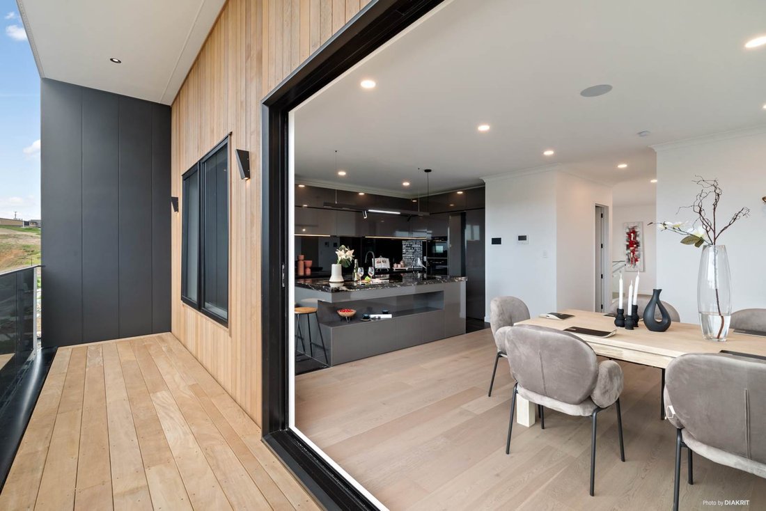 Stunning Multi Generational Home In Orewa, Auckland, New Zealand For ...