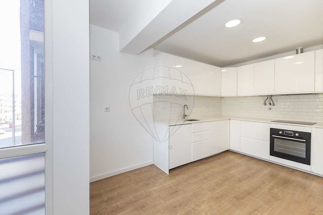 Apartment in Almada, Cova da Piedade, Pragal e Cacilhas, Setubal, Portugal 2 - 15980547