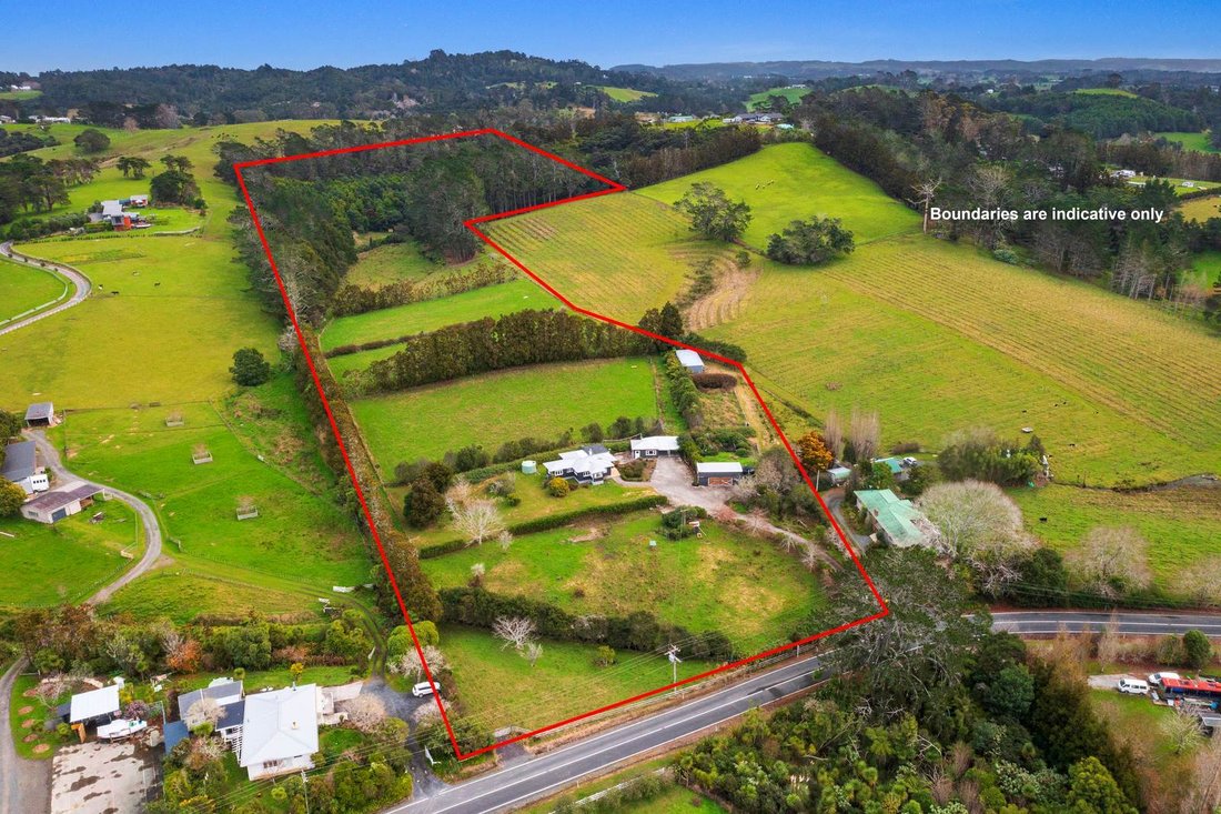 House in Kumeu, Auckland, New Zealand 1 - 15978481
