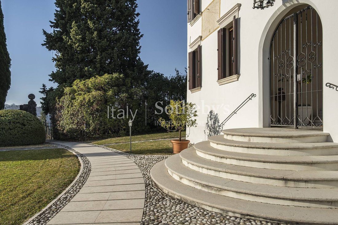 House in Vittorio Veneto, Veneto, Italy 5 - 13765464