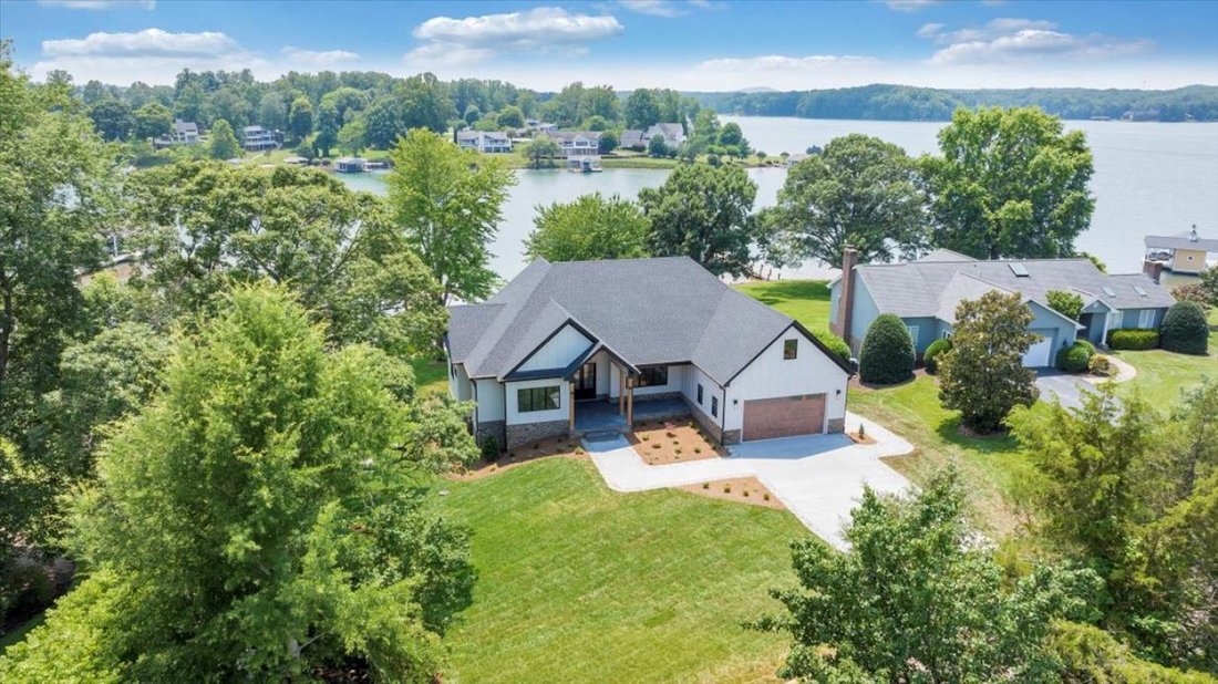 House in Penhook, Virginia, United States 3 - 15982018