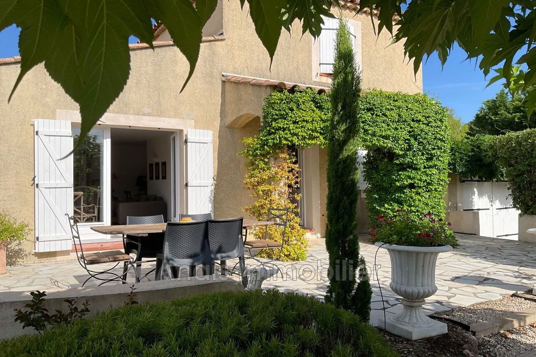 Villa in Centre Ville, Cogolin, France 2 - 15976819