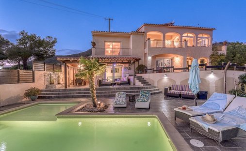 Villa in Roses, Catalonia, Spain 1
