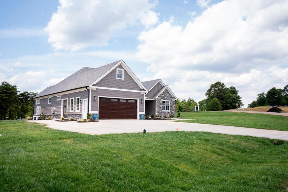 House in Huddleston, Virginia, United States 2 - 15982023