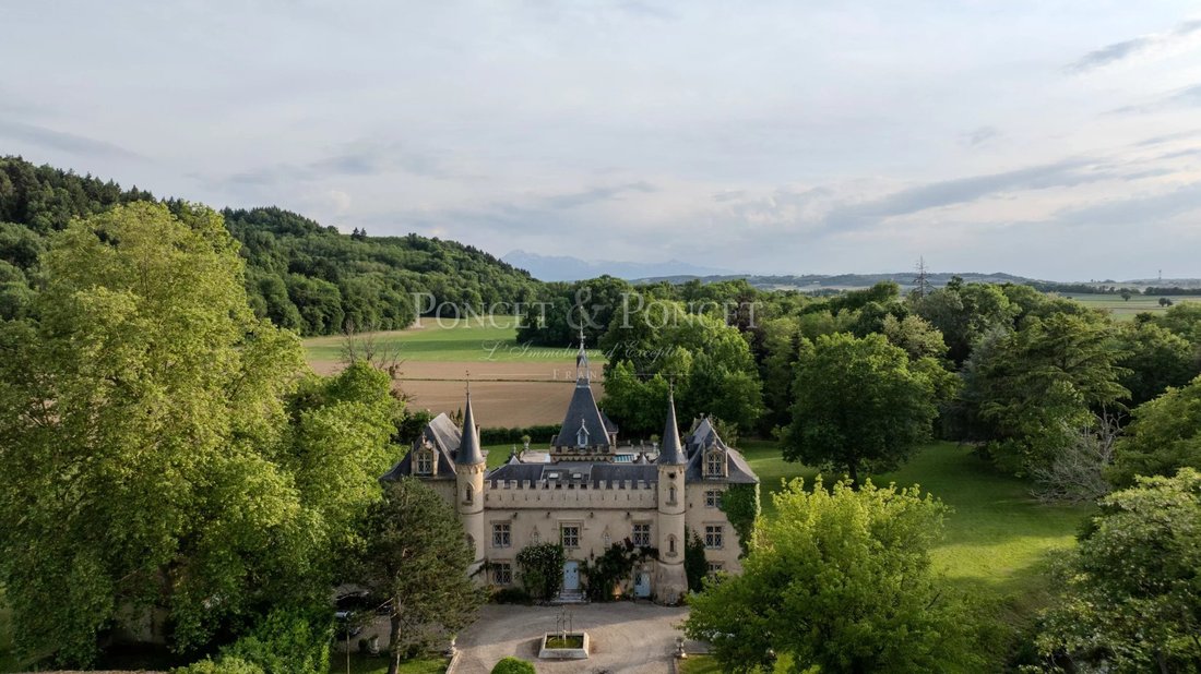 Whispers of the Haget Dynasty: A Neo-Gothic Jewel in Occitanie’s Golden Triangle