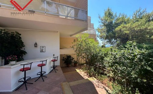 House in Vouliagmeni, Attica, Greece 1