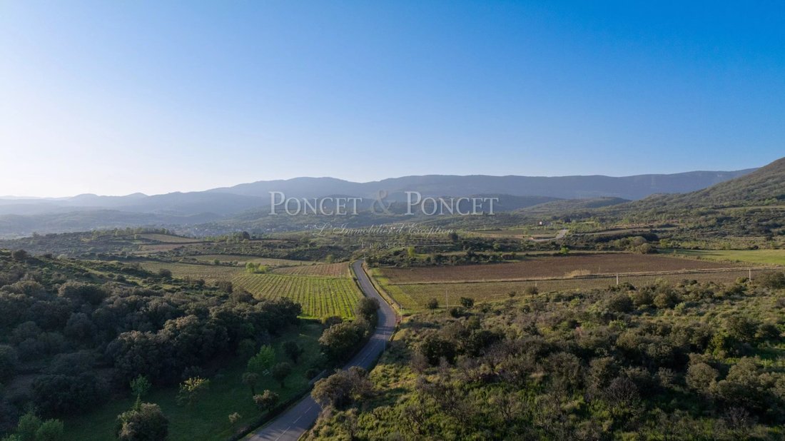 Whispers of the 13th Century: A Restored Château by Salagou’s Emerald Waters - 5