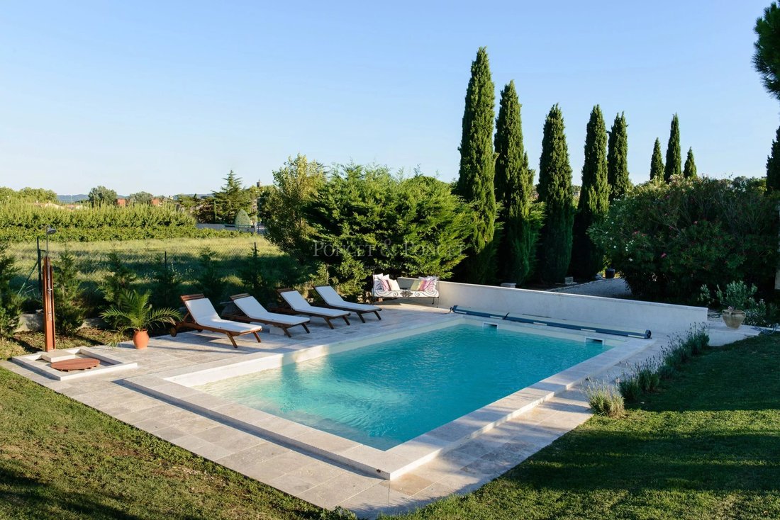 Villa in Uzès, Occitania, France 3 - 15174340