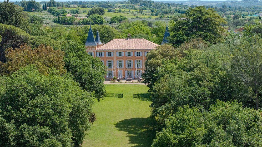 Château de Roquelune: Where Molière’s Whispers Dance in Sunlit Halls