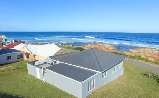 House in Groot-Jongensfontein, Western Cape, South Africa 1