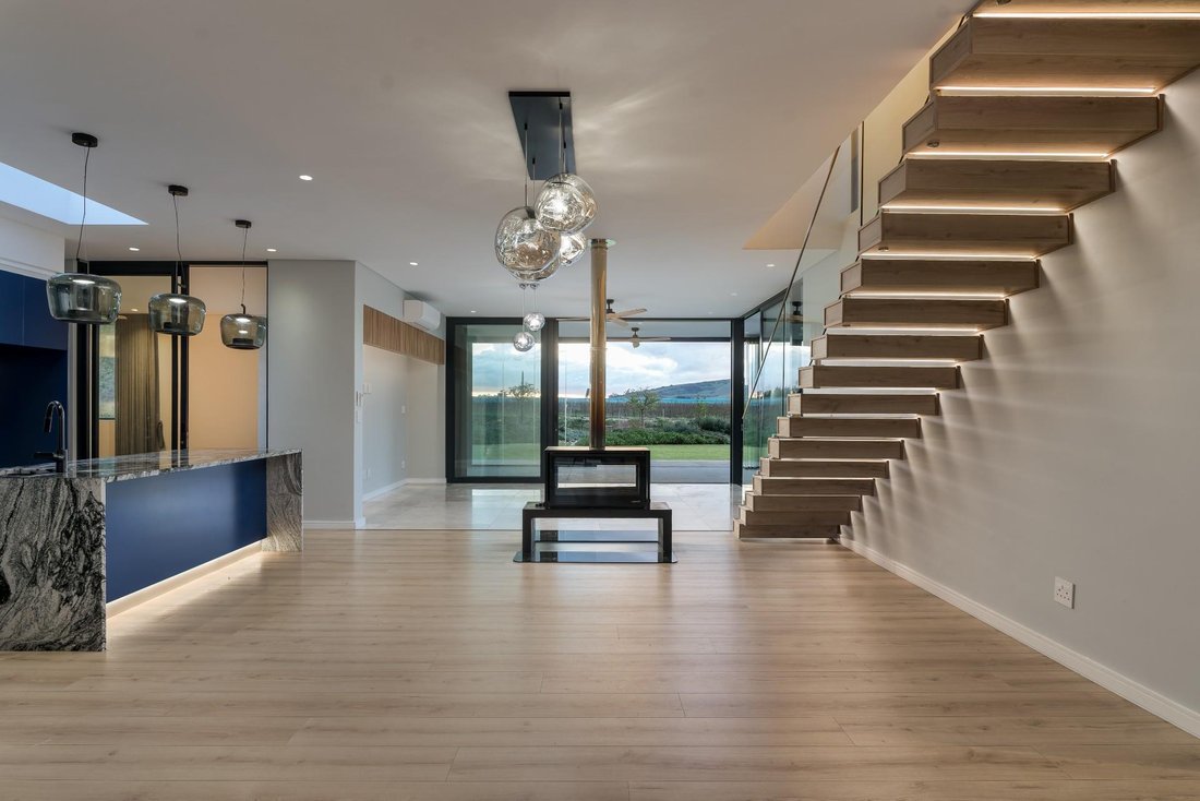 House in Paarl, Western Cape, South Africa 5 - 15978077