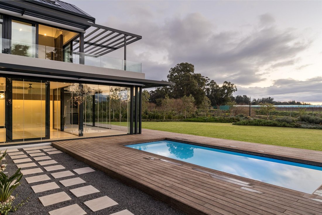 House in Paarl, Western Cape, South Africa 4 - 15978077