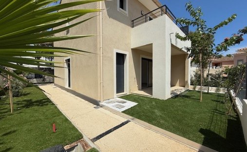 Villa in Cavalaire-sur-Mer, Provence-Alpes-C�te d'Azur, France 1