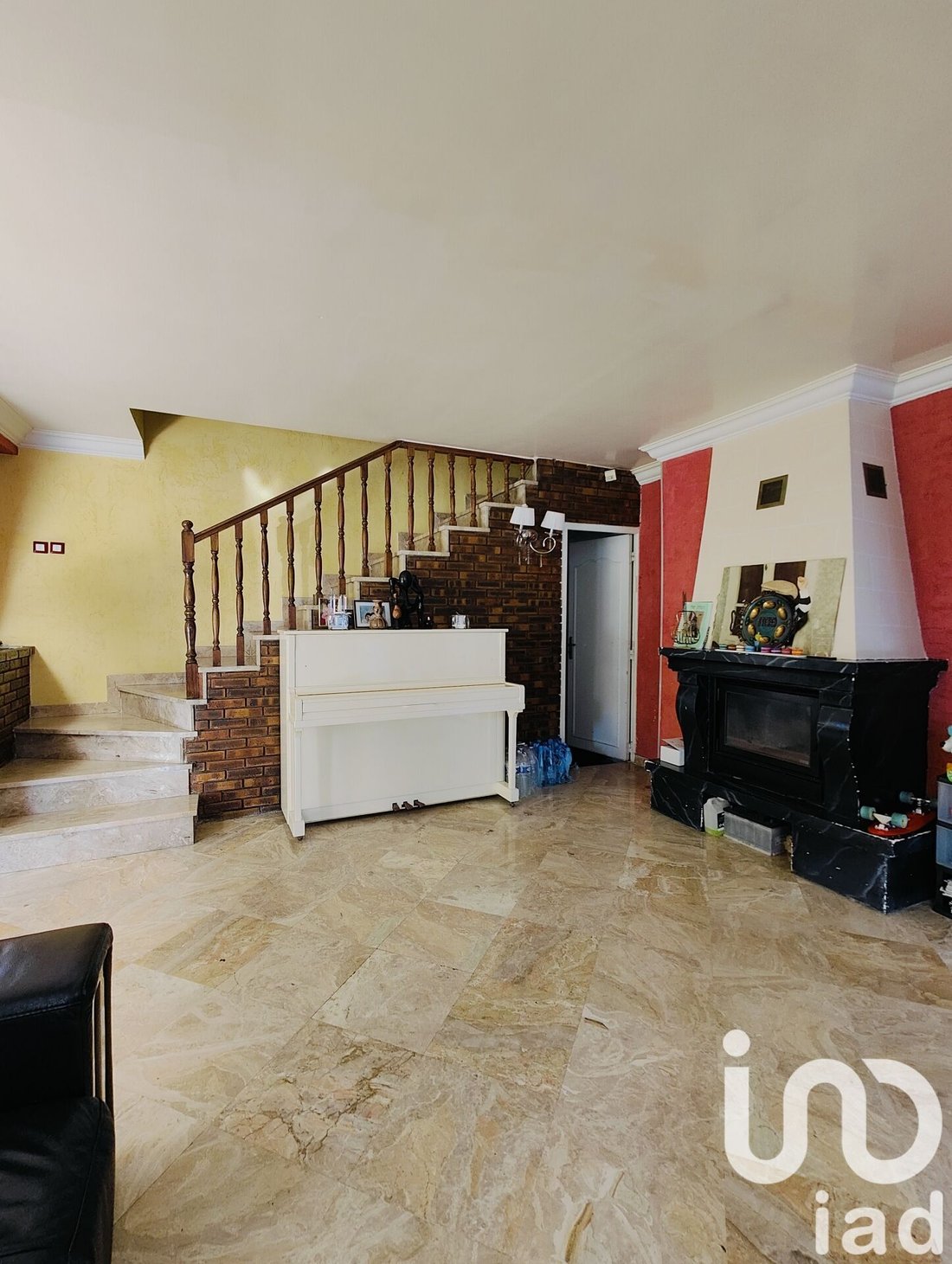 House in Arrondissement of Bobigny, Ile-de-France, France 3 - 15982689