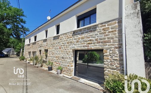 Castle for Sale in Treillières, Pays de la Loire, France